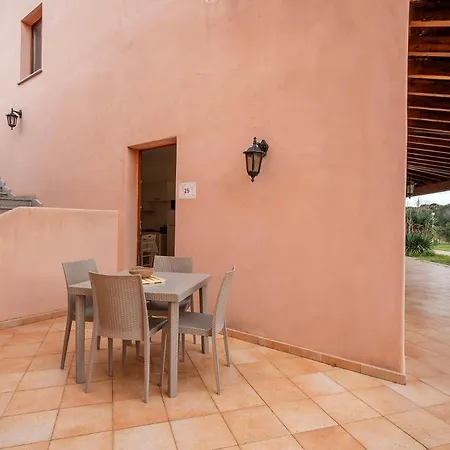 Pierre & Aparthotel Vignola Mare