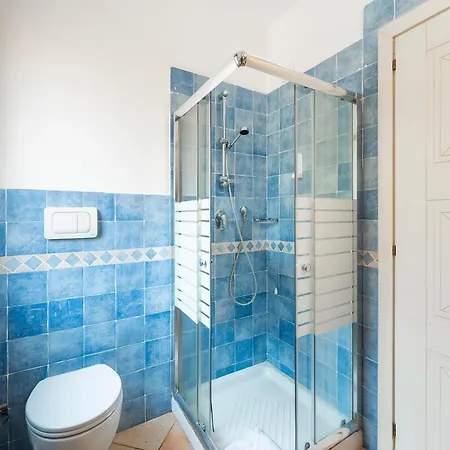 Pierre & 4* Vignola Mare