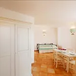 Pierre & 4* Vignola Mare