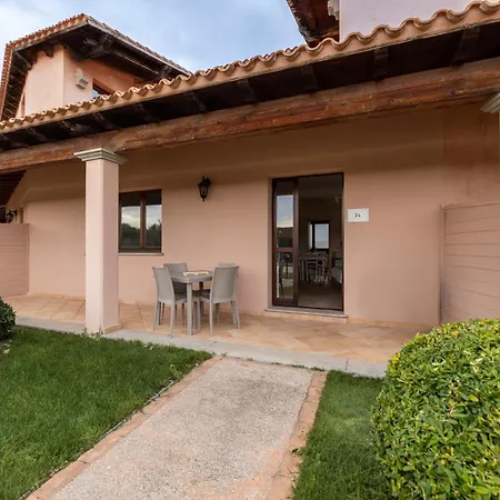 アパートホテル Pierre & 4*