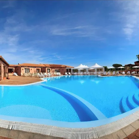 Pierre & 4* Vignola Mare